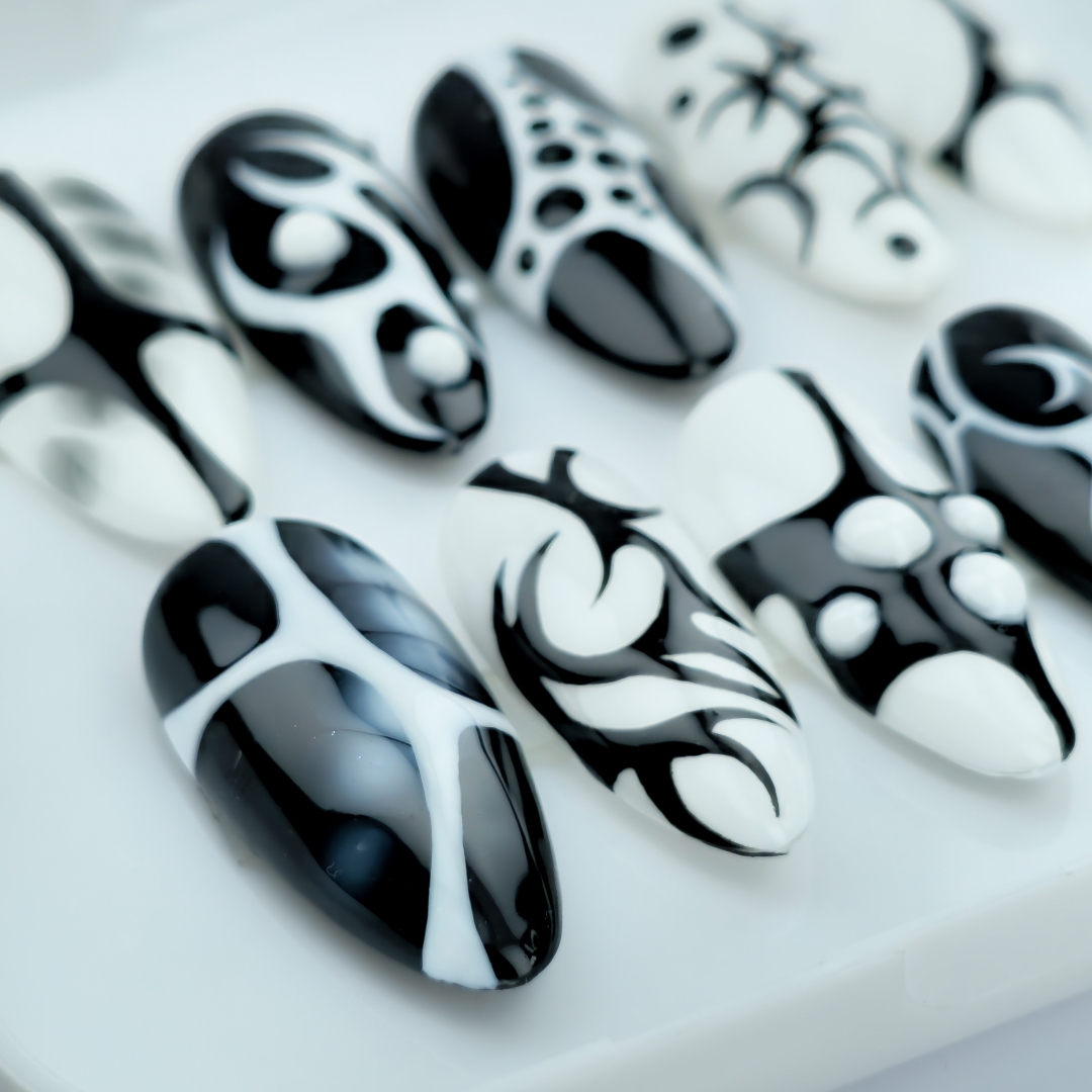 Press on Nails - Monochrome