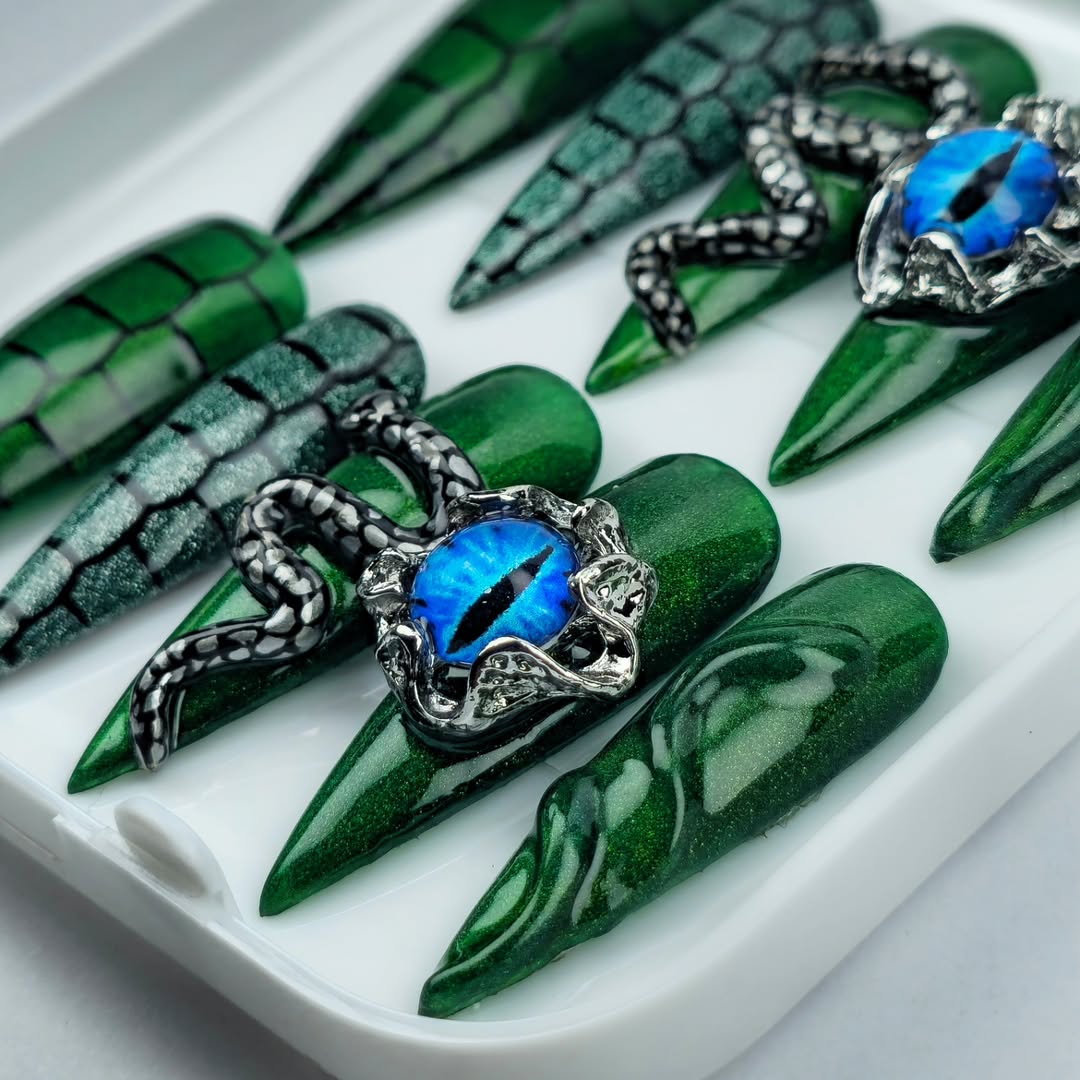 Press on Nails - Insomniac