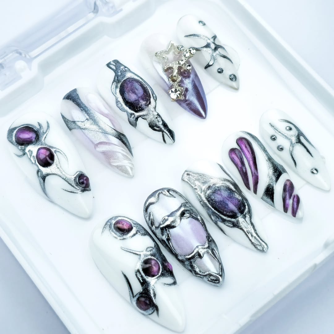 Press on Nails - Etherial