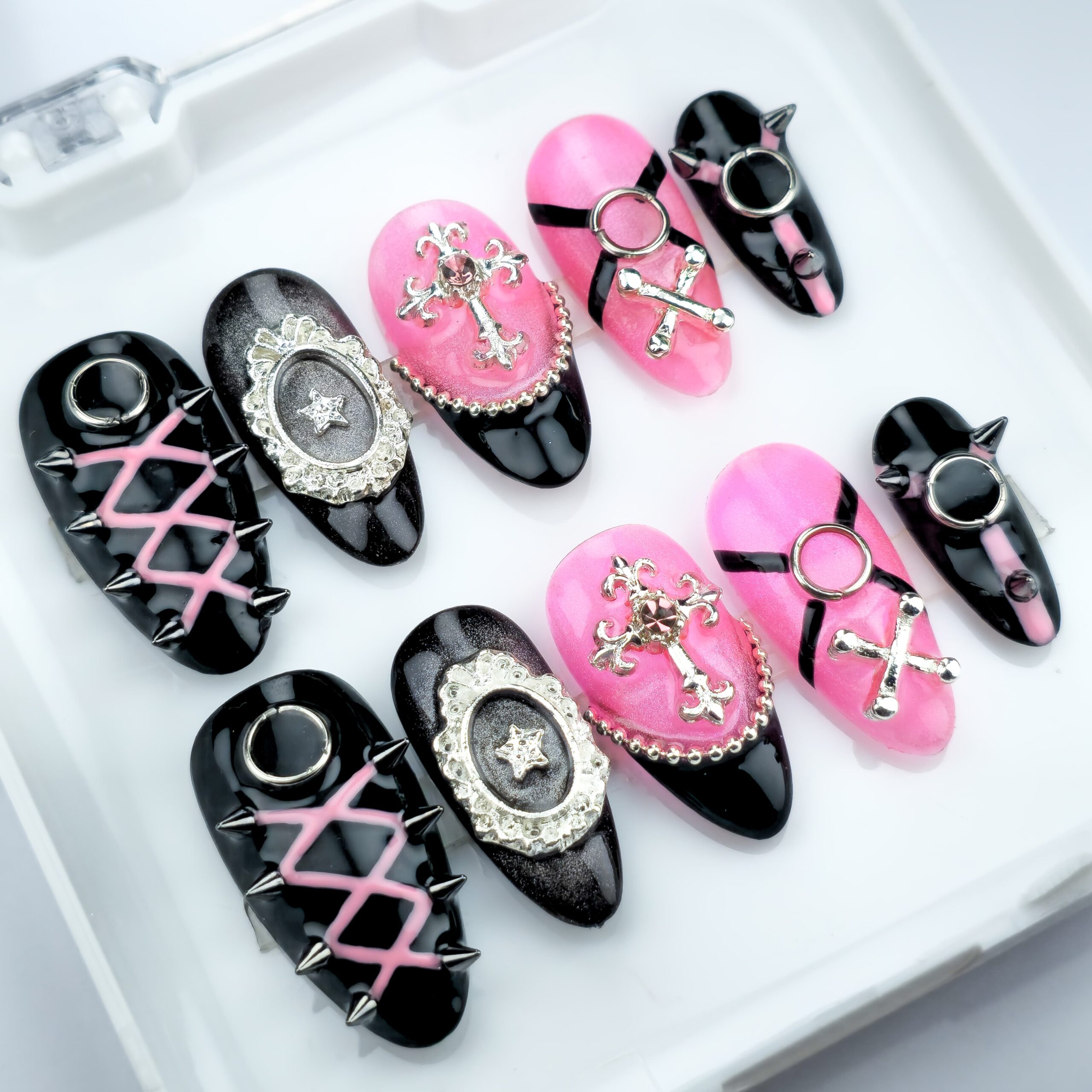 Press on Nails - Pink Goth