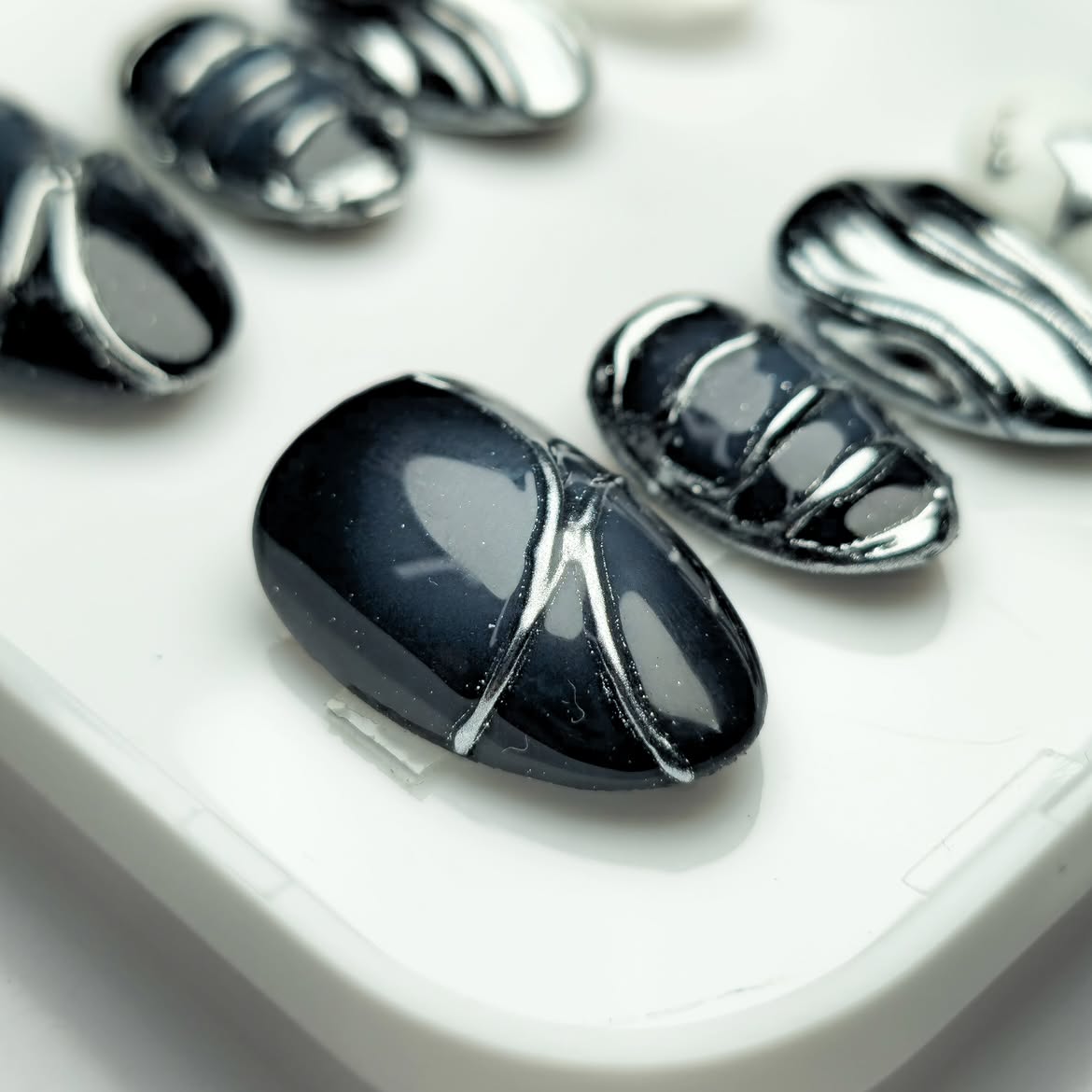 Press on Nails - Overlock - Imagem 3